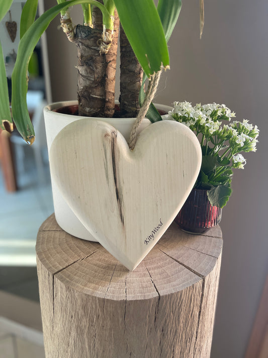 coeur en bois à suspendre