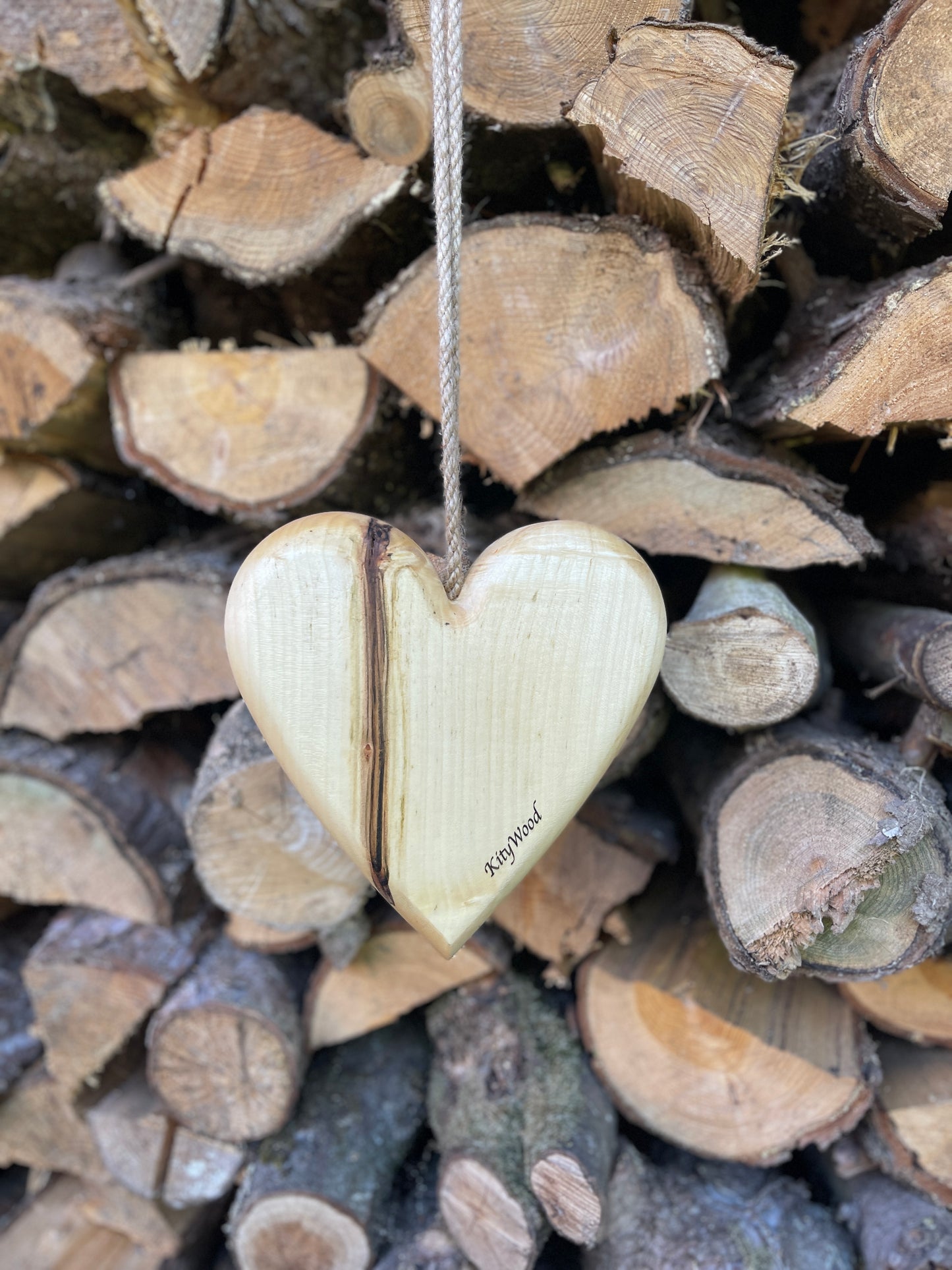 coeur en bois à suspendre