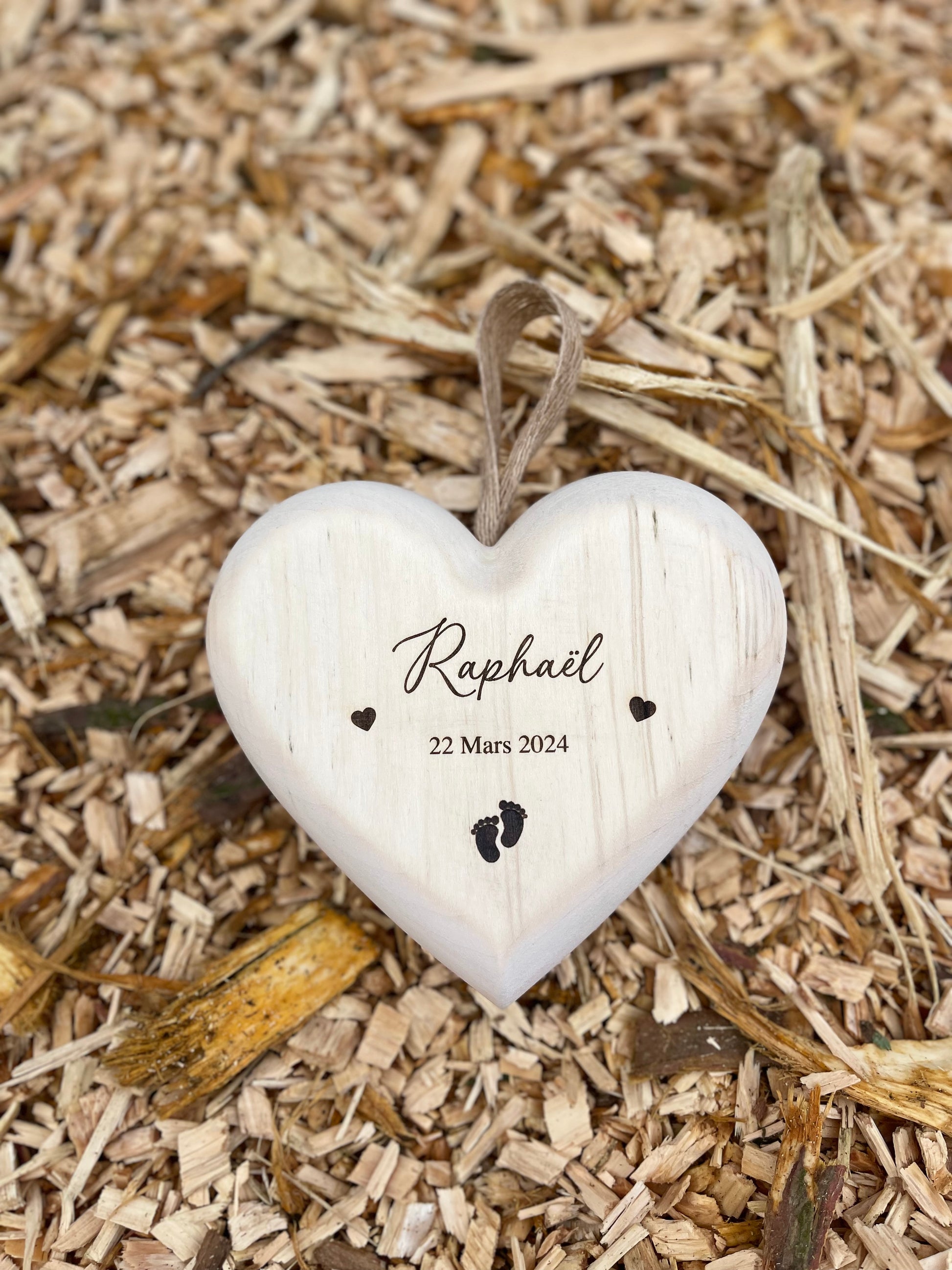 cadeau de naissance coeur en bois