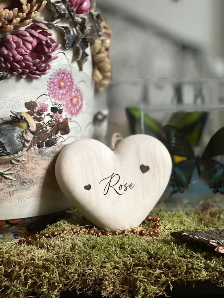 cadeau de naissance coeur en bois