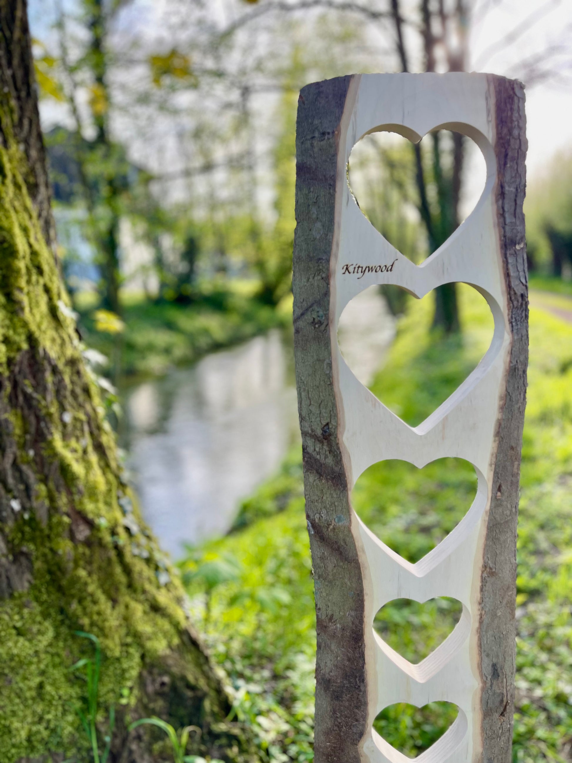 totem avec des coeurs