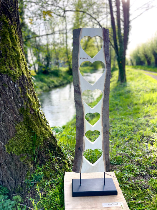 totem avec des coeurs